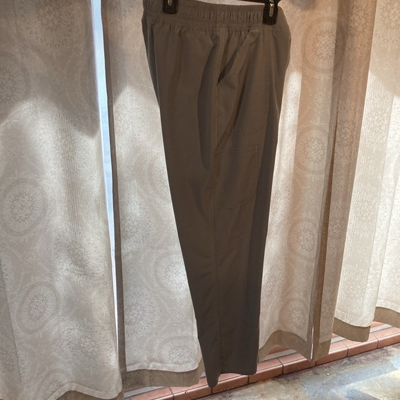 Scrubs great condition solid as set large - Picture 11 of 11